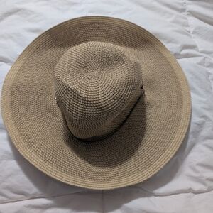 Elegant Tan Wide-Brimmed Hat